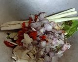 Foto langkah ke 3 dari resep Ikan pari asap/iwak pe kuah santan.
