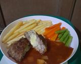 Foto langkah ke 5 dari resep Japanese Beef Hamburg Cheese Melt Steak.