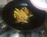 A picture of step 2 of Hari mirchen chatpati.