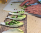 Foto del paso 1 de la receta: Endivias aliñadas con anchoa