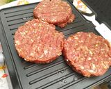 Pikáns sertésburger 🍔🥪 recept fázis 3 fotója
