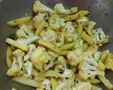 A picture of step 2 of Aloo Cauliflower bhujia.