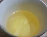 A picture of step 2 of Vanilla Cakes in a fry pan😁🎂🍰.