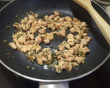 Foto del paso 5 de la receta: Revuelto de salmón fresco y gambas