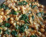 Foto del paso 8 de la receta Bacalao desmigado con garbanzos y espinacas