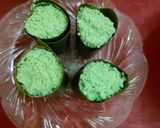 Foto langkah ke 3 dari resep Putu Bambu (Cetakan Daun Pisang).