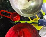 A picture of step 2 of Red Velvet Heart Balloons.
