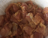 Foto del paso 1 de la receta: Ricos camotes o batatas dulces guisadas con pollo 😎