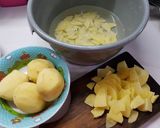 Foto langkah ke 1 dari resep K3 (Kering Kentang Kecap).