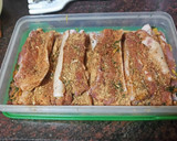 Foto del paso 2 de la receta: Costillas de cerdo maceradas y al horno con puré de papas revolcón