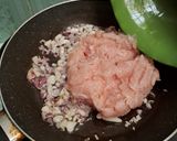 Foto langkah ke 3 dari resep Chicken Pad Kra Pao (THAILAND).
