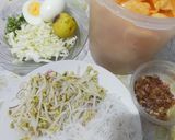 Foto langkah ke 7 dari resep 1087. Soto Ayam Simpel ala Chef Rudy.