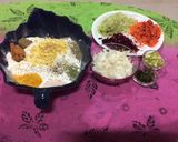 A picture of step 1 of Crispy bottle gourd, onion and carrot pakora.