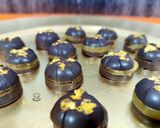 Foto del paso 8 de la receta: Bombones de chocolate negro y naranja
