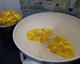 Foto langkah ke 2 dari resep RESEP TELUR GEPREK CRISPY YANG PERNAH VIRAL! MURAH MERIAH😱.