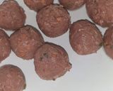 Foto langkah ke 4 dari resep Bola - bola Daging kukus.