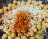 A picture of step 3 of Crunchy Roasted Parmesan Chick Peas.