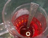 A picture of step 2 of Rooh afza lemonade.