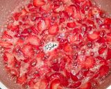 Foto langkah ke 2 dari resep 257. STRAWBERRY HONEY JAM || ENAK, SEGAR & SEHAT.