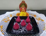 A picture of step 9 of Creamy Rosy Bread Modak.