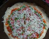 Foto langkah ke 5 dari resep Pizza Homemade 🍕.