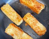 Foto del paso 2 de la receta: Aperitivo de brioche con queso crema y anchoa