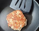 Une image de l'étape 2 de Galettes de thon aux flocons d'avoine.