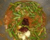 Foto langkah ke 3 dari resep Tumis sayuran bumbu seblak.