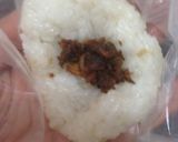 Foto langkah ke 1 dari resep Ketan kepal isi sambel roa.
