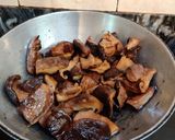 A picture of step 2 of SHIITAKE MUSHROOM MASALA...