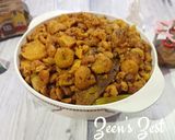 A picture of step 5 of Urad Badi and Aloo Curry.