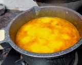 A picture of step 3 of Dahi and green chilli taro curry.