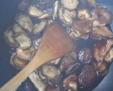 Foto del paso 4 de la receta: Garbanzos con Shiitake en Salsa de Tomate y Zanahoria
