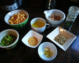 Foto del paso 1 de la receta: Hummus de garbanzos con levadura nutricional y atún
