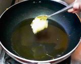 A picture of step 2 of Dal makhni.