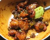 A picture of step 5 of Prawns manchurian.