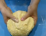 Фото кроку 2 до Пончики из творога на сковороде.