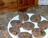 A picture of step 3 of Kachay qeemay k kabab with puri.