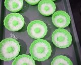 Foto langkah ke 2 dari resep Kue Putu Ayu.