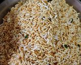 A picture of step 3 of Murmure bhadang(puffed murmure chiwda).