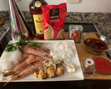 Foto del paso 1 de la receta: Fideuá con sepia, mejillones, berberechos y gambones