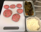 Foto del paso 3 de la receta: Filetes rusos con puré cremoso de patatas y trufa y guarnición de pimientos verdes asados 🫑🫑🫑