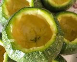 Foto del passaggio 2 della ricetta Zucchine tonde ripiene di riso