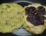 Foto del paso 5 de la receta: Burger arepa a mi manera🥯🫓🥙