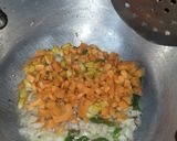 A picture of step 2 of Oats upma.