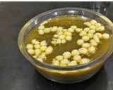 A picture of step 3 of Pani Puri.