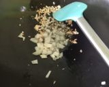 Foto langkah ke 3 dari resep Tumis Buncis Saus Bawang.