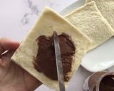 Foto langkah ke 1 dari resep Strawberry Chocolate French Toast Roll.
