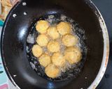 Foto langkah ke 5 dari resep Bola-Bola Pisang Isi Coklat.
