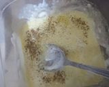 A picture of step 3 of Pizza cheese with egg.